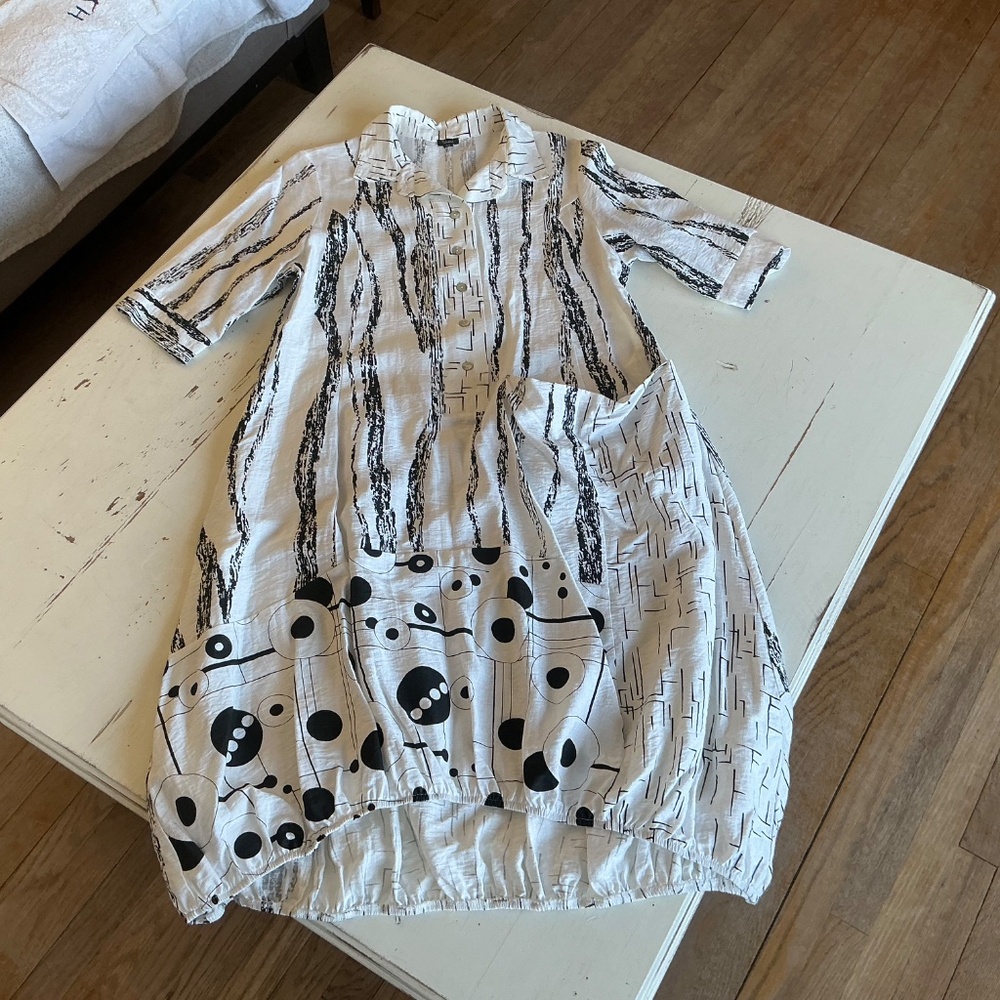 Shana White Black Abstract Relaxed Shirt Dress Artsy Lagenlook Bubble Hem XS - Picture 3 of 12